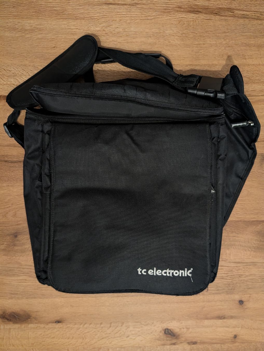 Strumenti musicali: AB 1 CHF: TC Electronic RH750 – Usato da Uitikon Waldegg venduto da fastolf 4