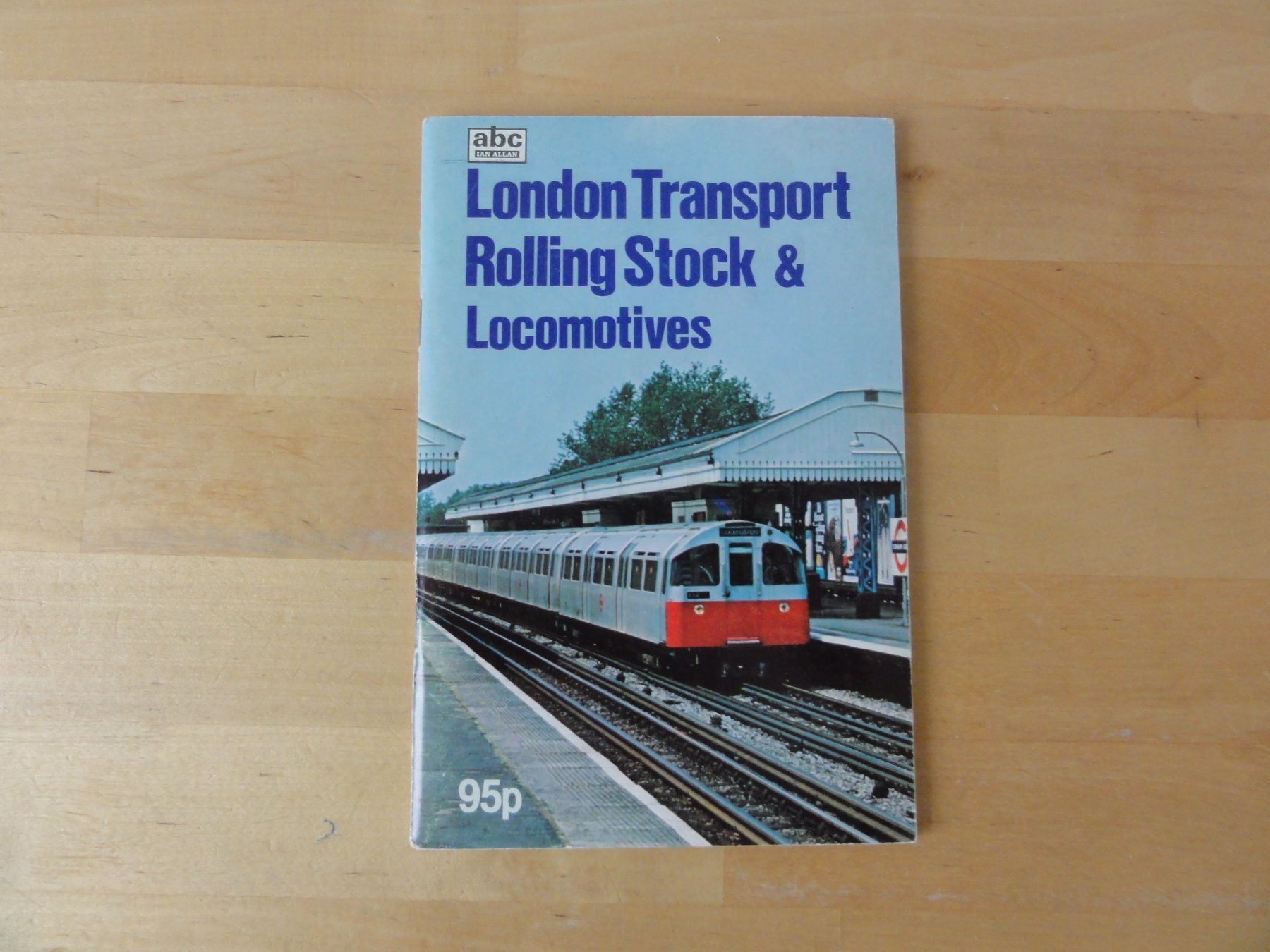 Libri: LONDON TRANSPORT 1978 – Usato da zürich venduto da Goldimmund