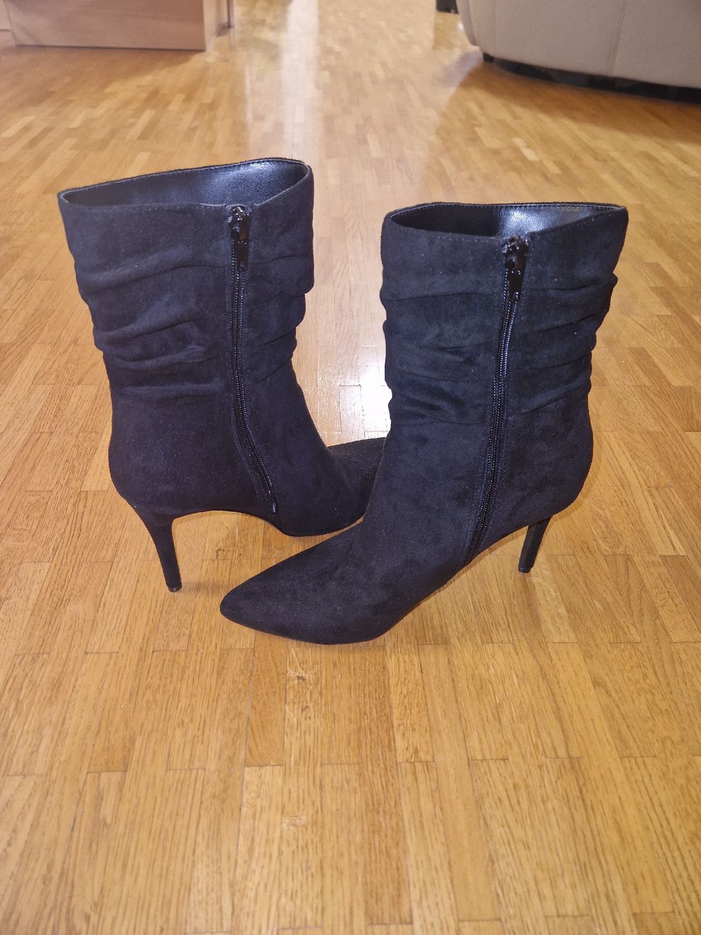 Scarpe da donna: Bottines à talons noir pointure 39 – Usato da Versoix venduto da aline_b 1