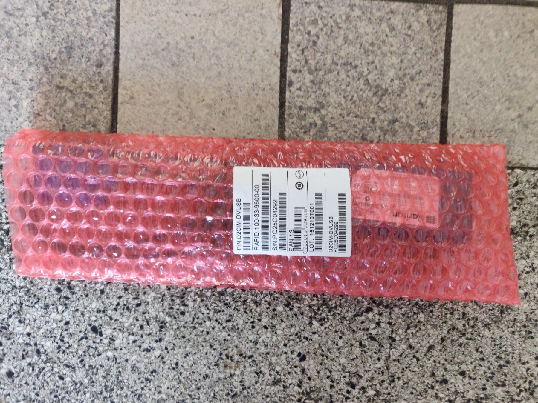 Unità & Adattatore: Raritan D2CIM-DVUSB KVM Adapter – Usato da Zürich venduto da initfour
