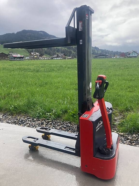 Gabelstapler & Hubwagen: Hochhubwagen Linde MN10i Elektro – Gebraucht aus Rothenthurm von FHS6418 2