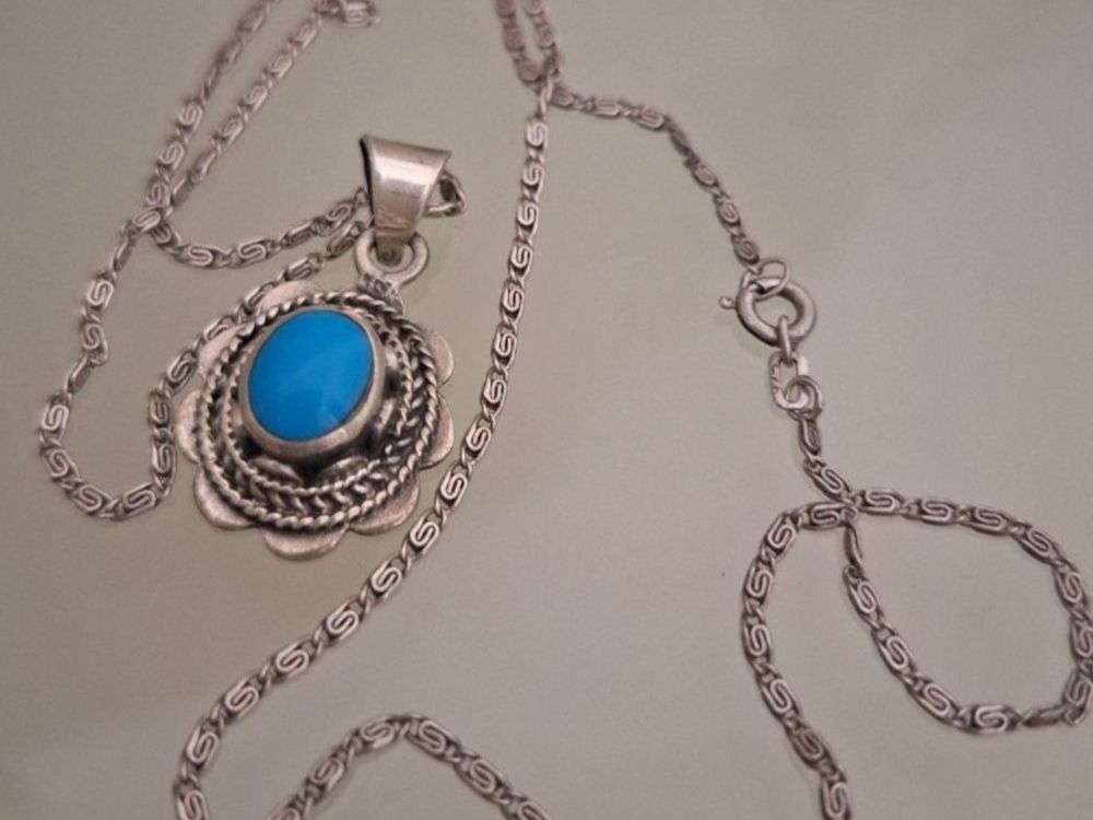 Colliers: Antike Kette mit.blauem.Stein Silber 925 – D'occasion à Kerzers par ExpressoTerreno