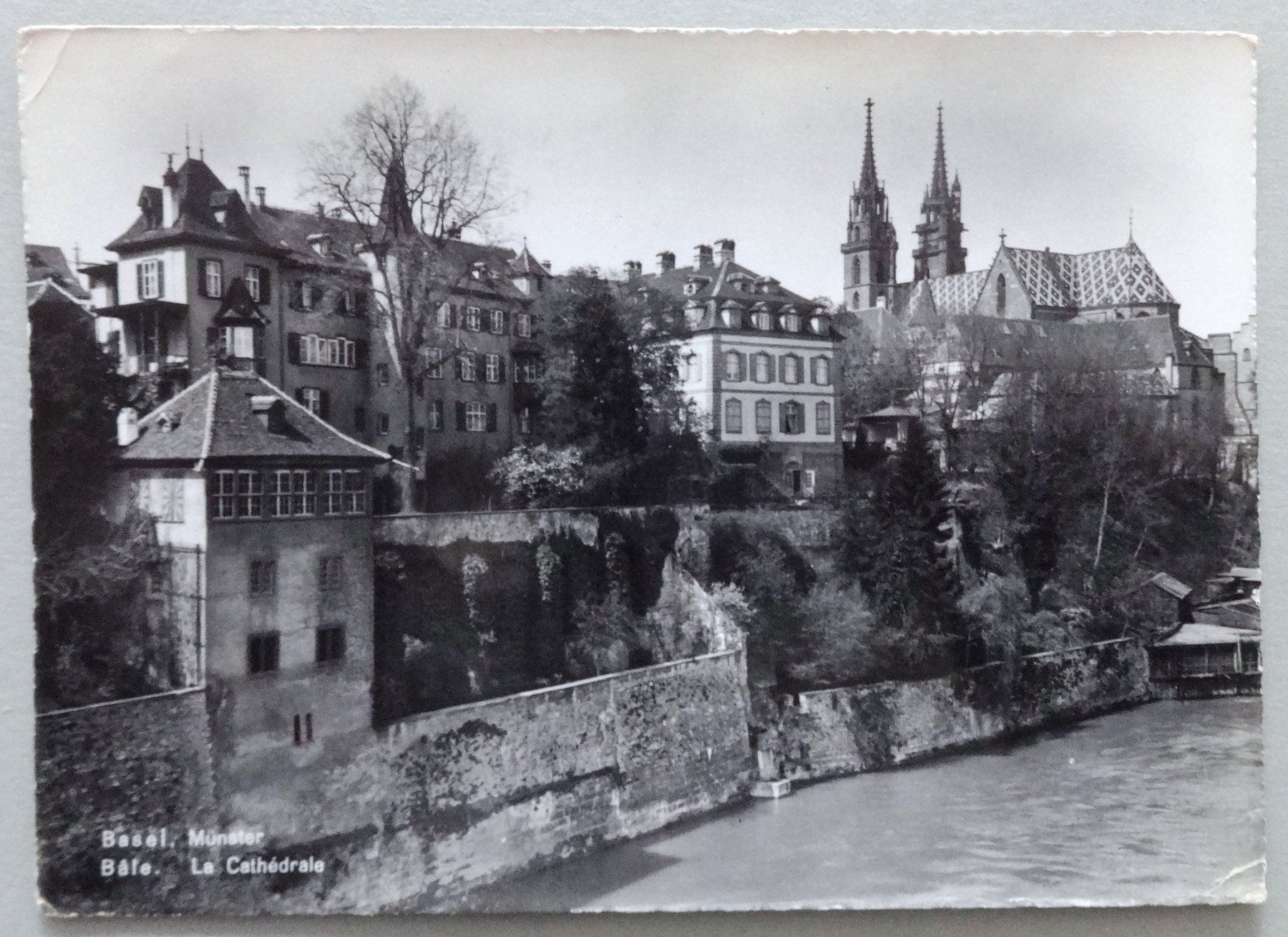 Cartoline postali: Basel, Münster – Difettoso da Fétigny venduto da Billy2miny