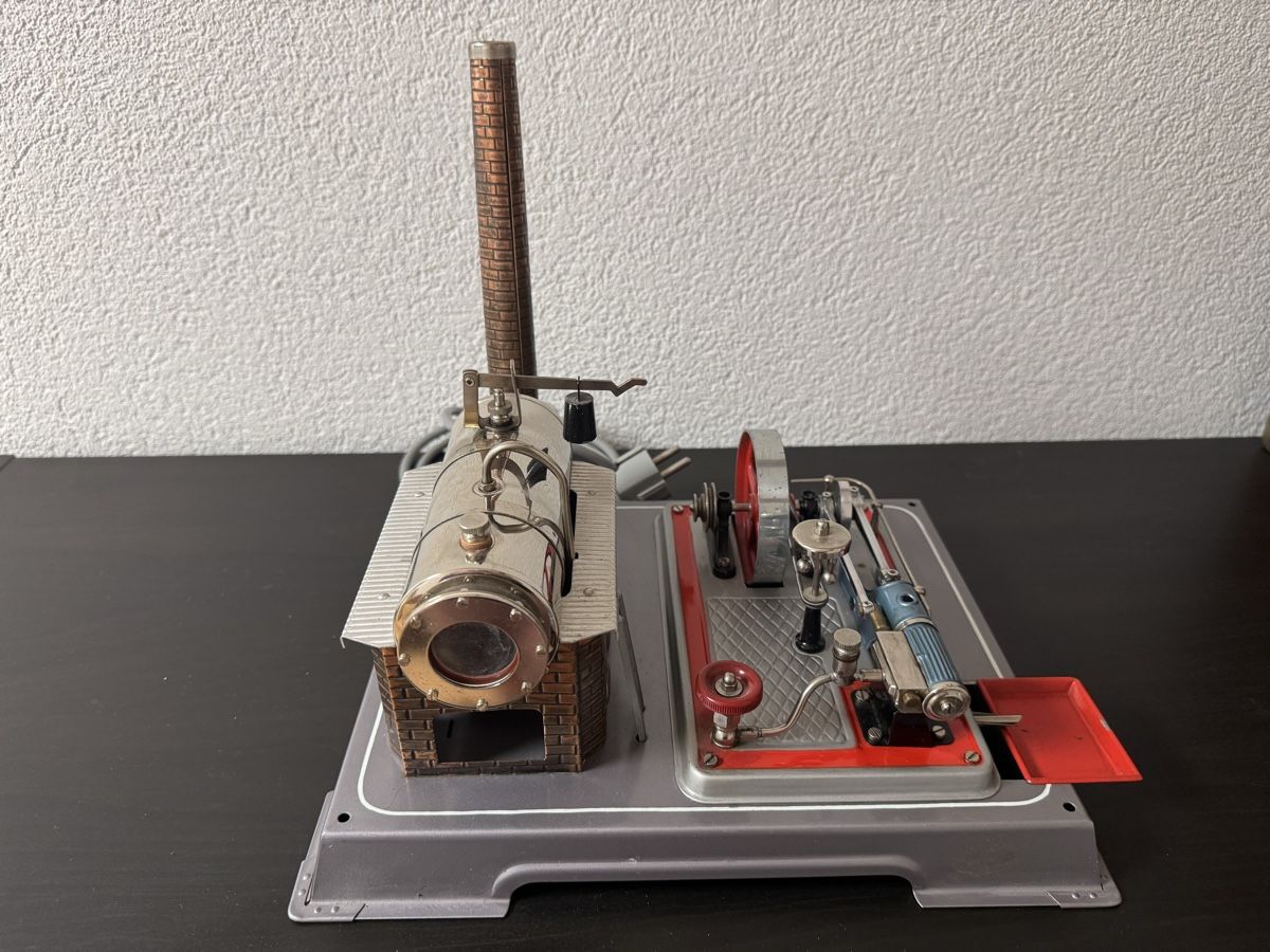 Wilesco Kits de montage: Wilesco Dampfmaschine Elektro – D'occasion à Bäretswil par nat_st75