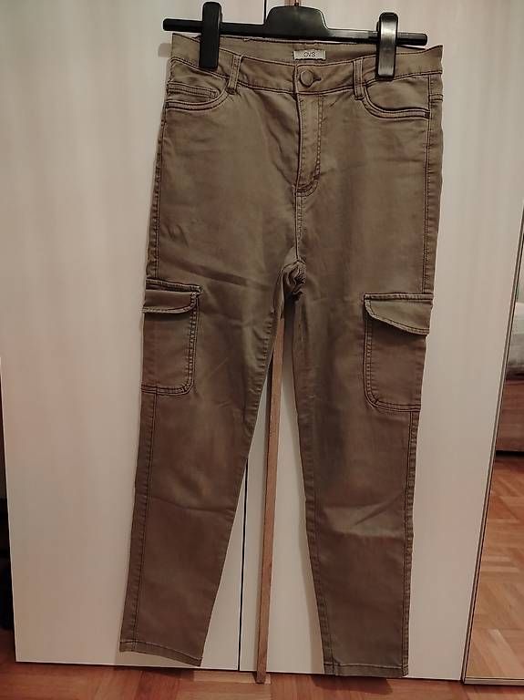 Hosen: Pantaloni – Neu (gemäss Beschreibung) aus Davesco-Soragno von Mia_sii