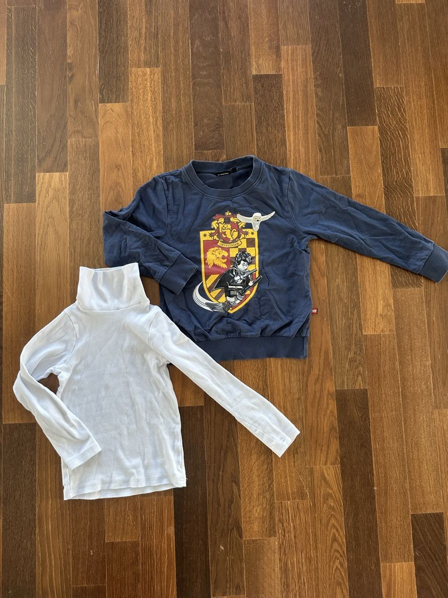 Lego Kleiderpakete & -sets: Lego Harry Potter Pullover und Rollkragen Gr. 110/116 – Gebraucht aus Dietikon von mike.thorton