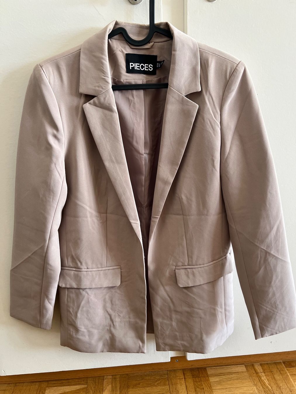 Pieces Giacche: Pieces Blazer greige/ Grösse S – Nuovo (secondo la descrizione) da Effretikon venduto da YaMn 1