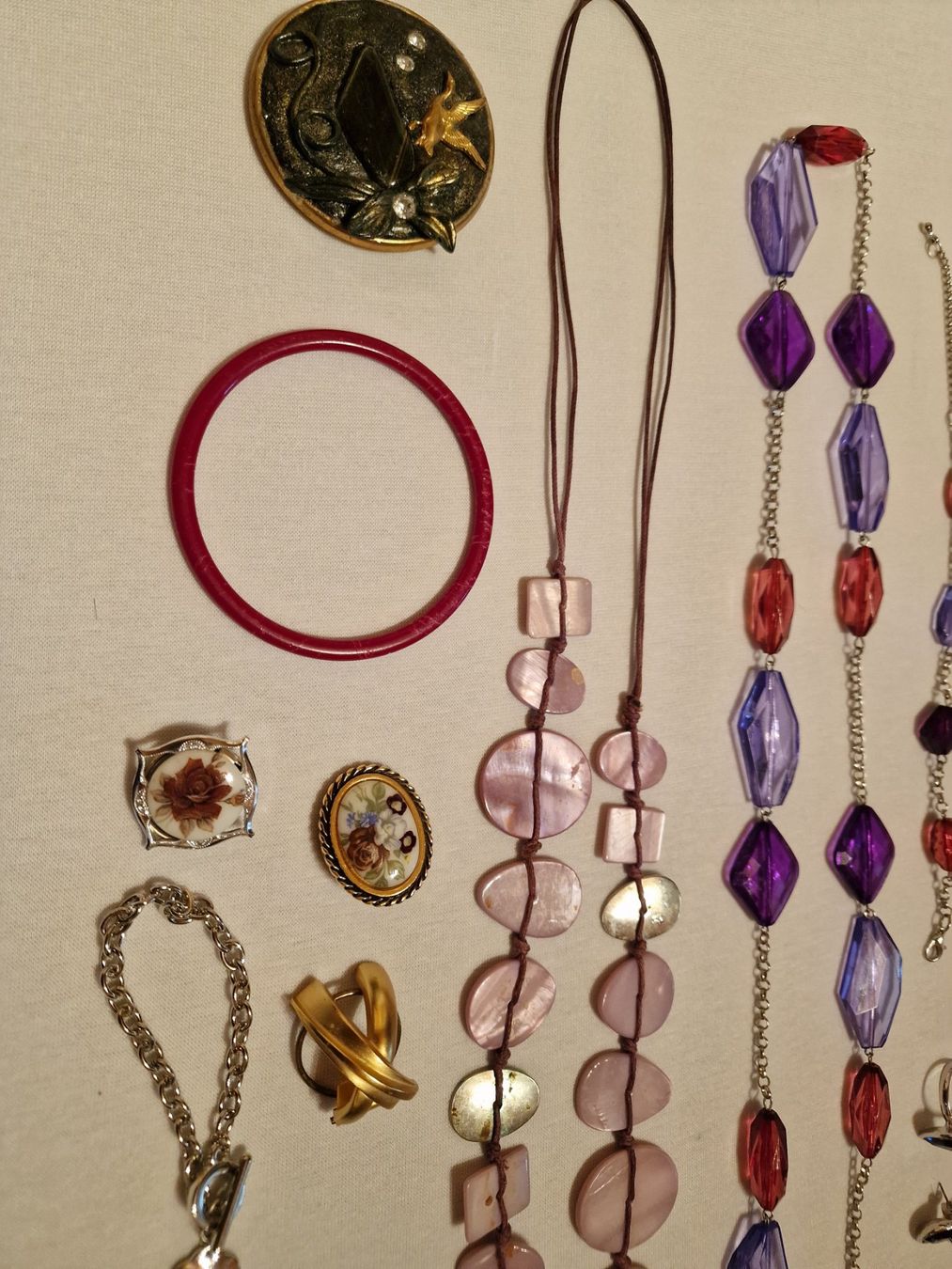 Sonstiger Schmuck: Modeschmuck  -  Konvolut  -  anschauen! – Gebraucht aus Röthenbach i. E. von Heureka5 5