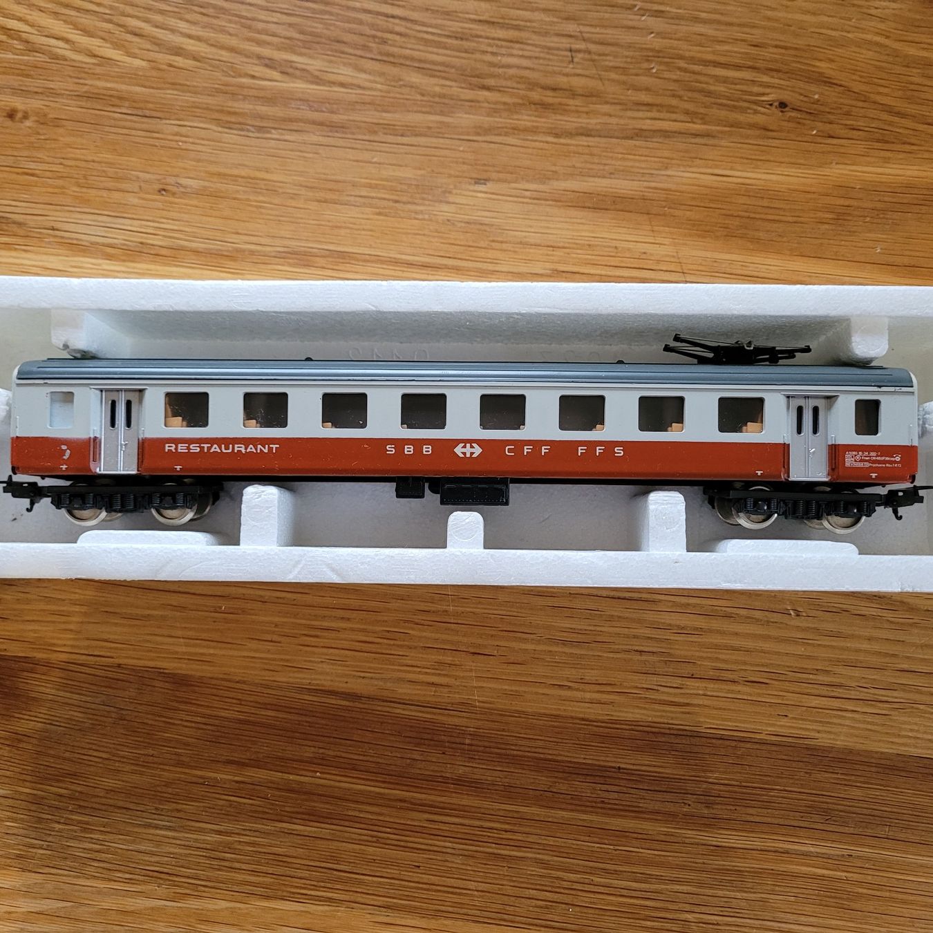 Lima Modellini di ferrovie: Lima HO SCALE Wagon Restaurant SBB CFF FFS – Usato da Reconvilier venduto da itzlittlerabbit 2