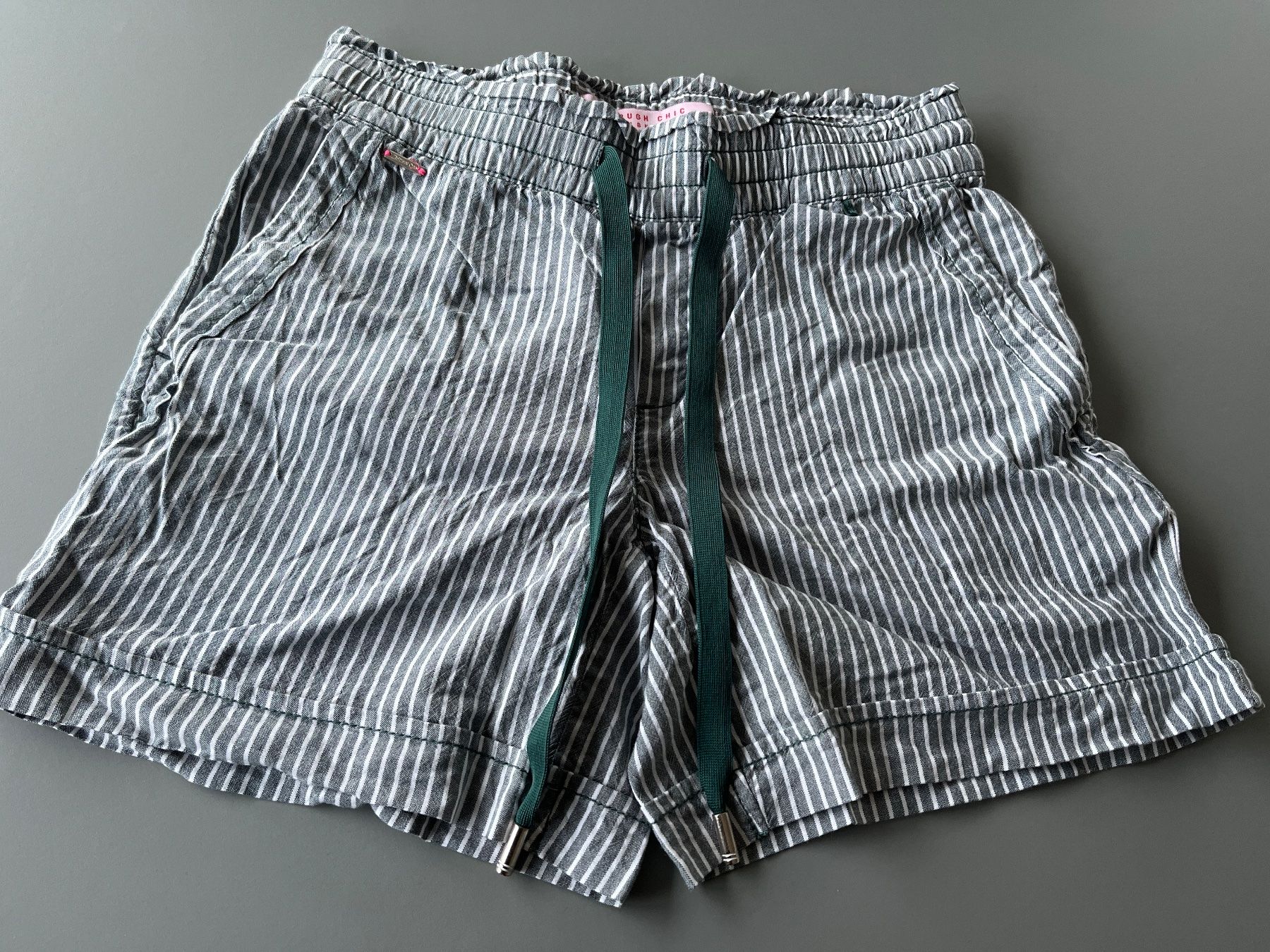 Pantaloni: Street One Shorts 34 – Usato da Rossrüti venduto da Piccola7