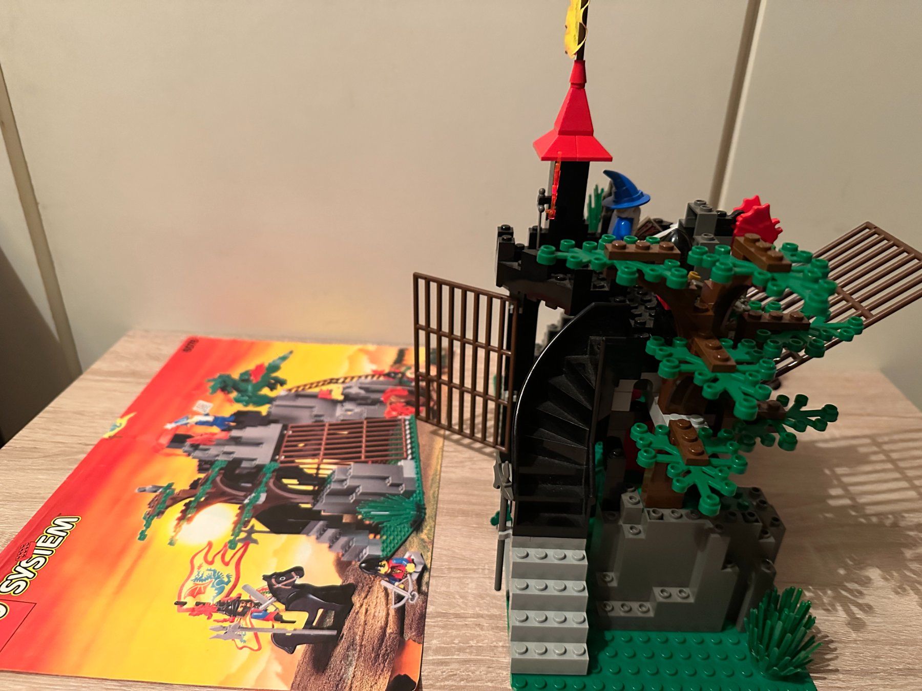 Lego Kit di costruzioni: LEGO Ritter 6076 Dark Dragon's Den – Usato da Basel venduto da Don-Angel 3