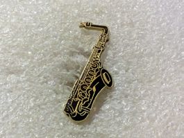Ansteckpin 47: Saxophone