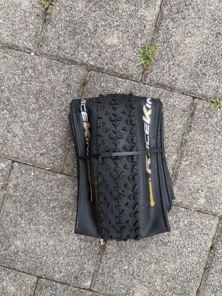 Pièces détachées: Continental Race King 29x2.20 – Neuf (Voir description) à Attiswil par Patsue