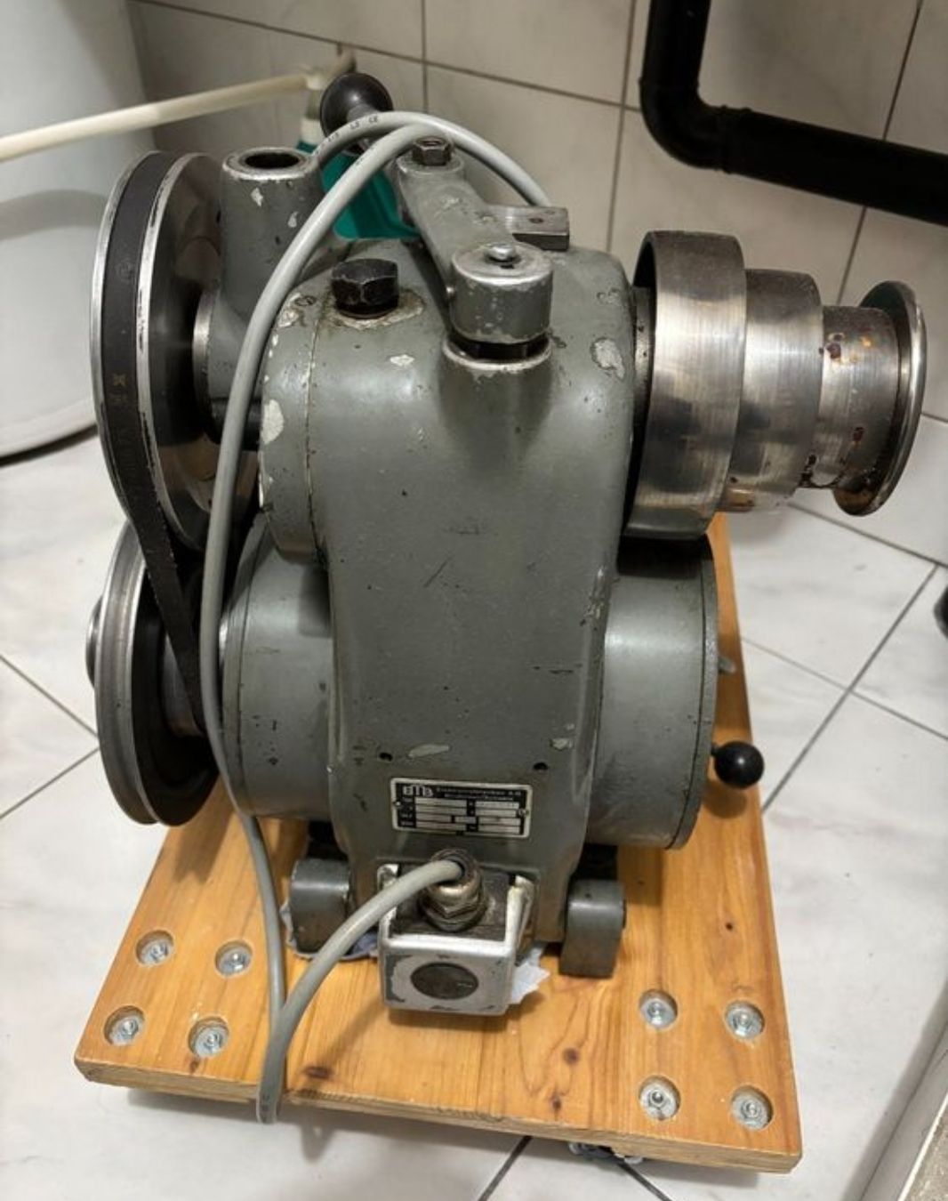 Altro per industria metallurgica: Schaublin 102 Antrieb – Usato da Monthey venduto da ric_x2sl 1