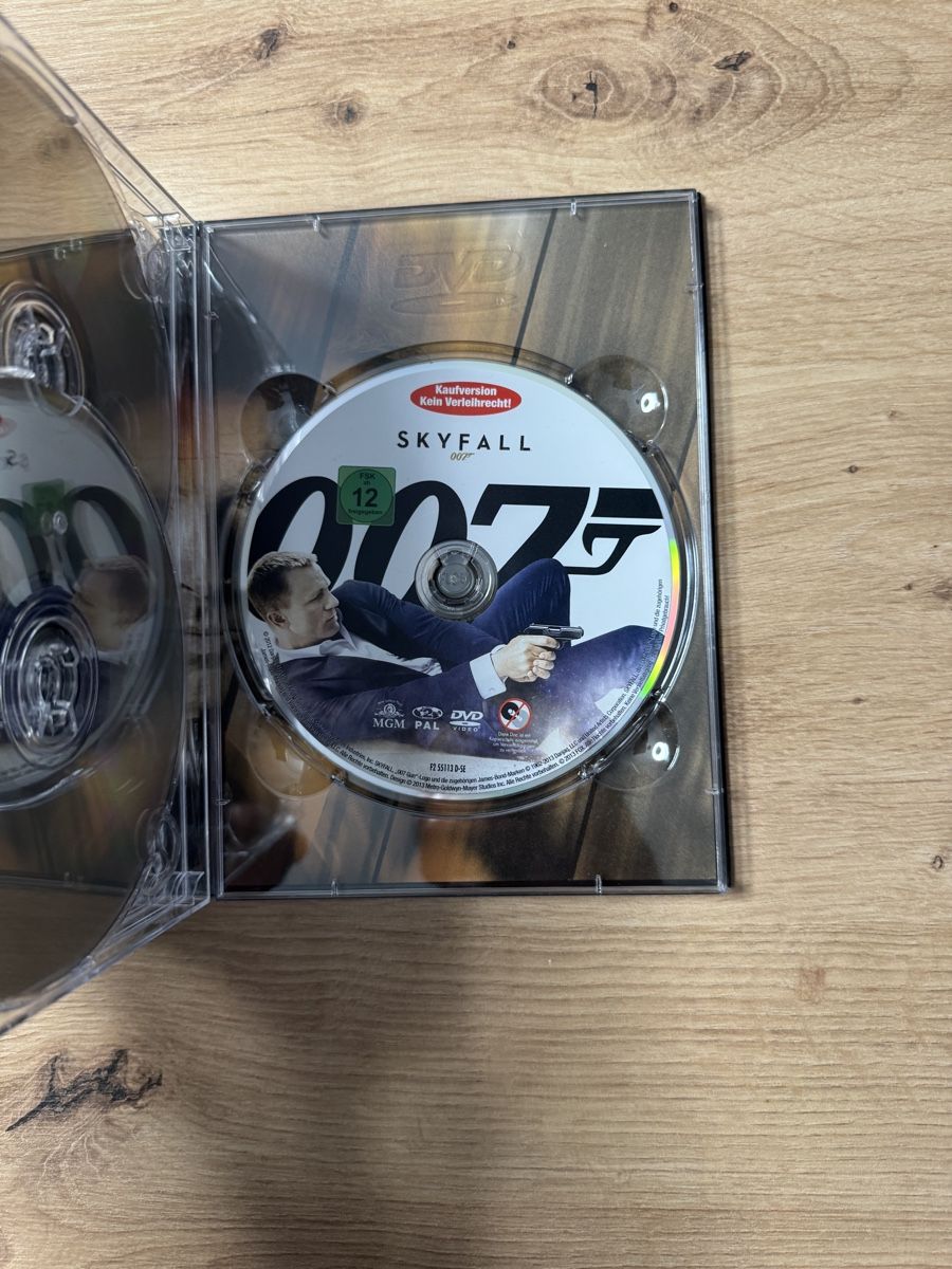 Alle DVDs: James Bond 007: Jubiläums-Collection - DVD-Box, Top! – Gebraucht aus Biberist von etesummer 7
