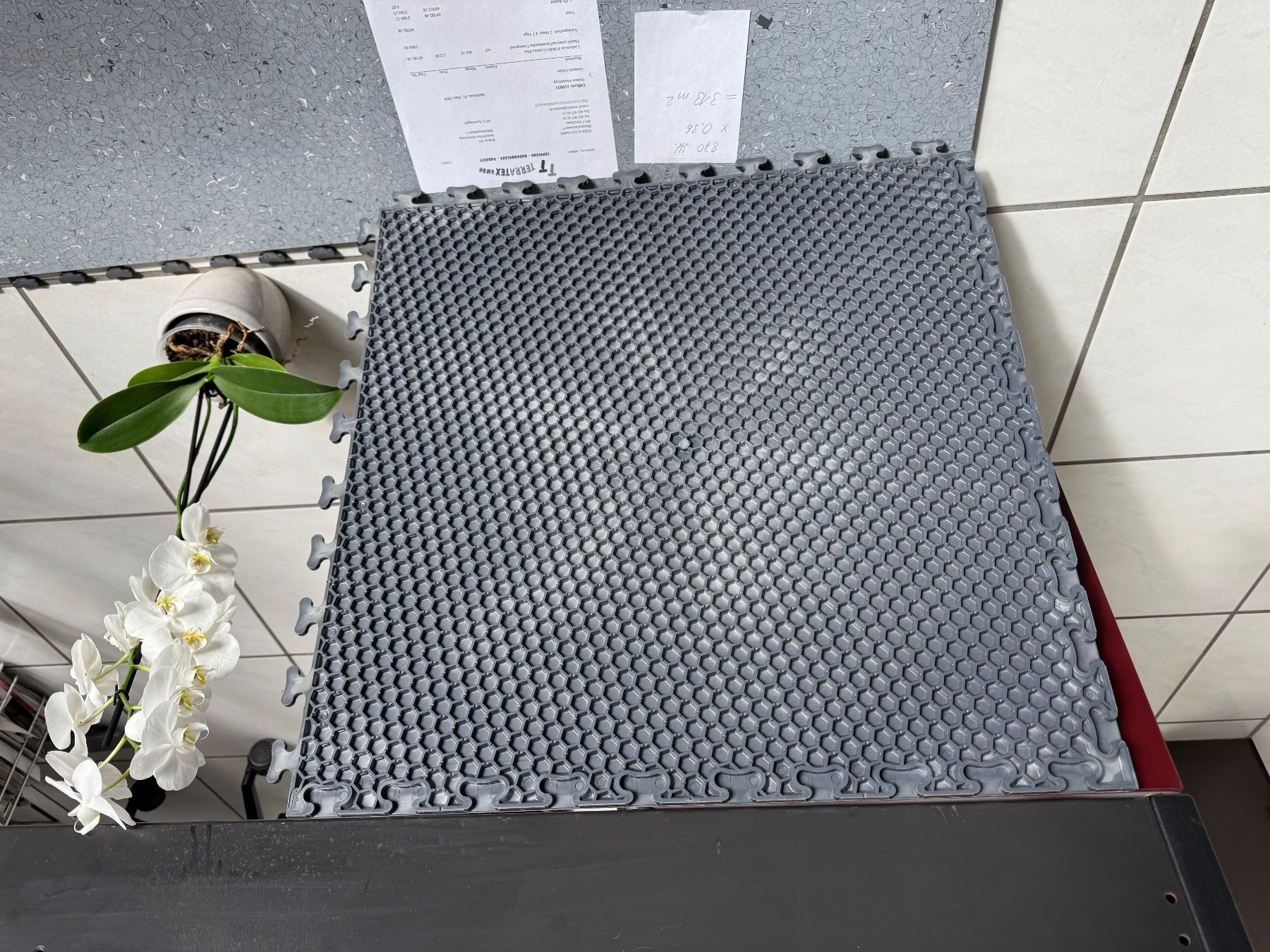 Forbo Rivestimenti per pavimenti: Bodenplatten FORBO.Colorex-Plus   61x61 cmFr.40.-/m2 – Nuovo e nell'imballaggio originale da Aarwangen venduto da rudolf1960 2
