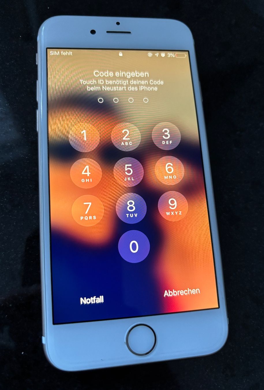 Apple Portables: Apple 2 iPhone & AirPods Bundle – D'occasion à Liestal par juveshirtscollector 2