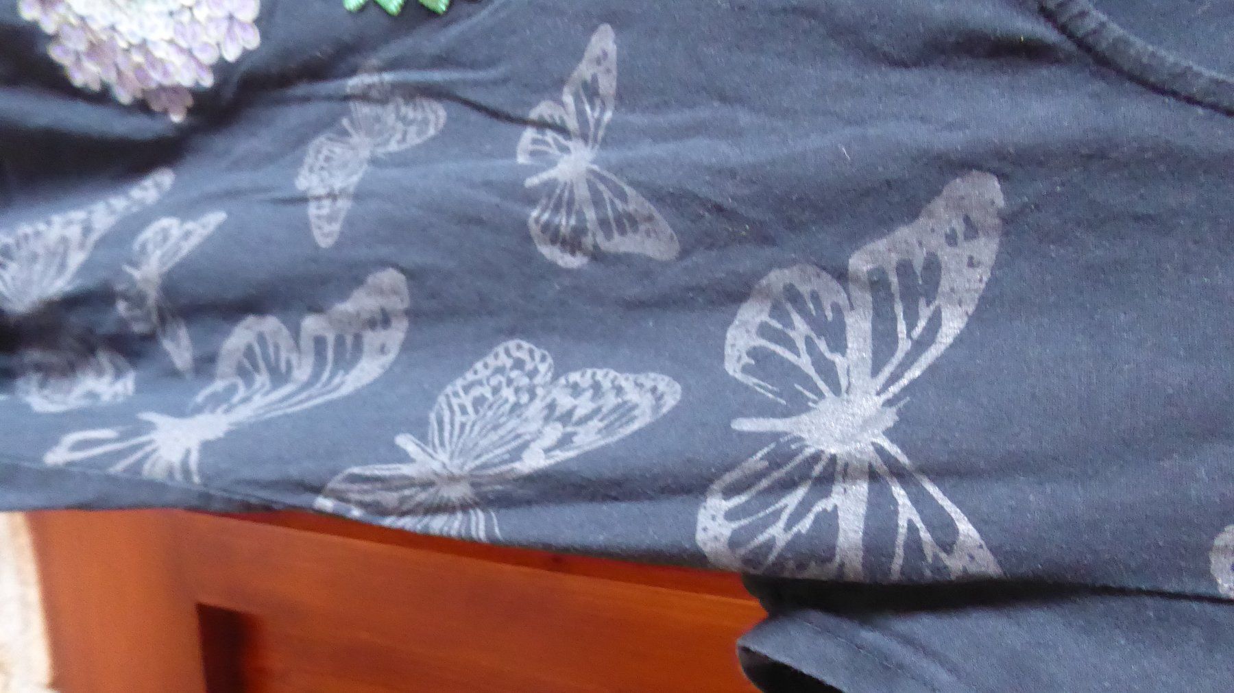 Desigual T-shirt: Lässiges Long Tshirt Gr 40 Desigual – Usato da Sargans venduto da Benziner 3