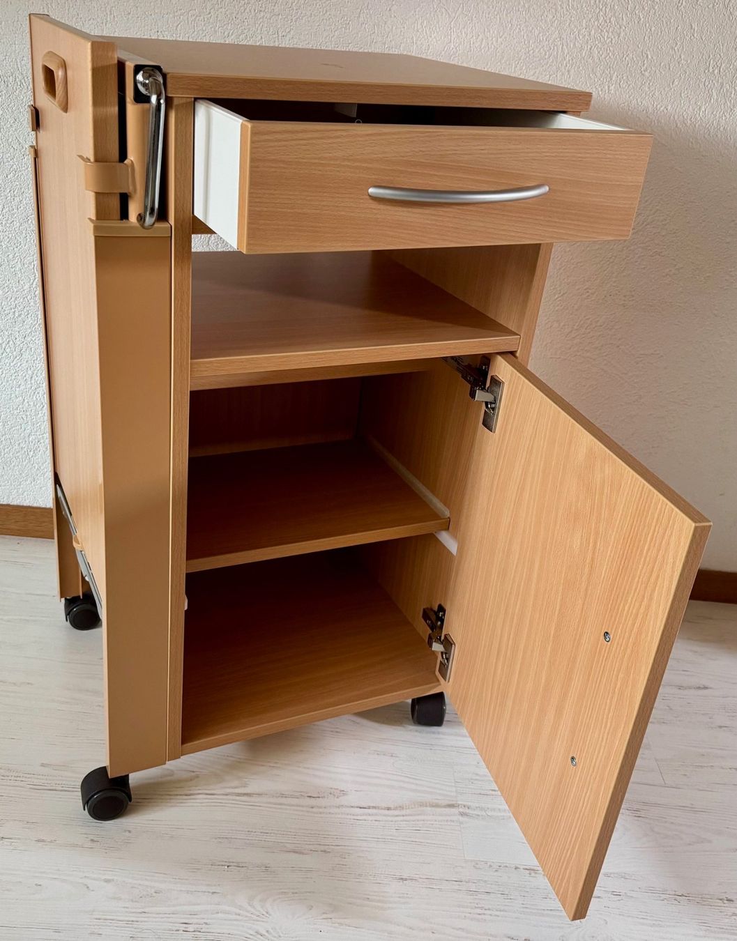 grand lion STEIFF à roulettes : ETAT NEUF , 58 cm , réplique d'un