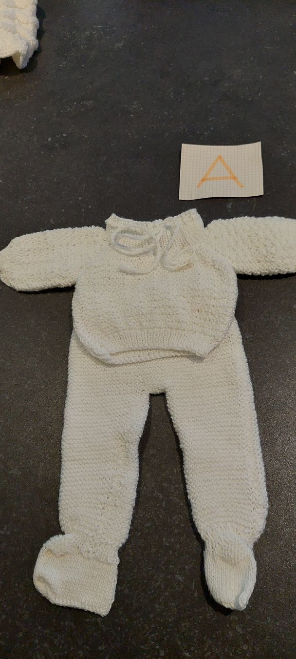Puppen: Puppenkleider  – Neu (gemäss Beschreibung) aus Muri AG von nindo1