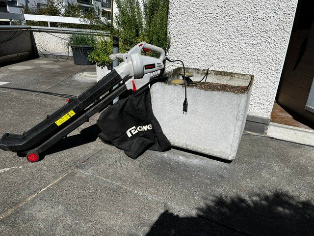Aspirateurs & souffleurs à feuilles: Laubbläser / -sauger – D'occasion à Zürich par hei_8k5g