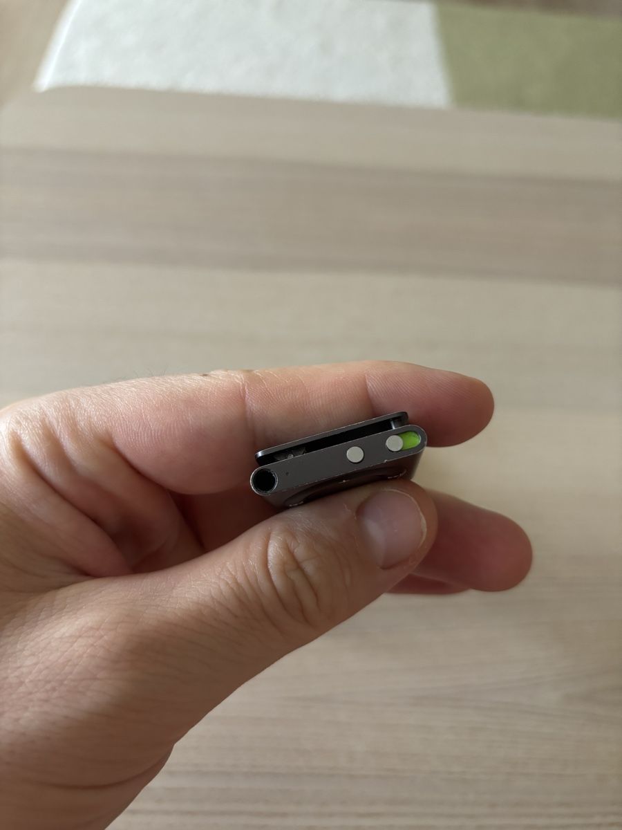 Apple Lecteur media portable: Apple iPod Shuffle 2GB Original Set – D'occasion à Trimbach par fro_2ztm 3