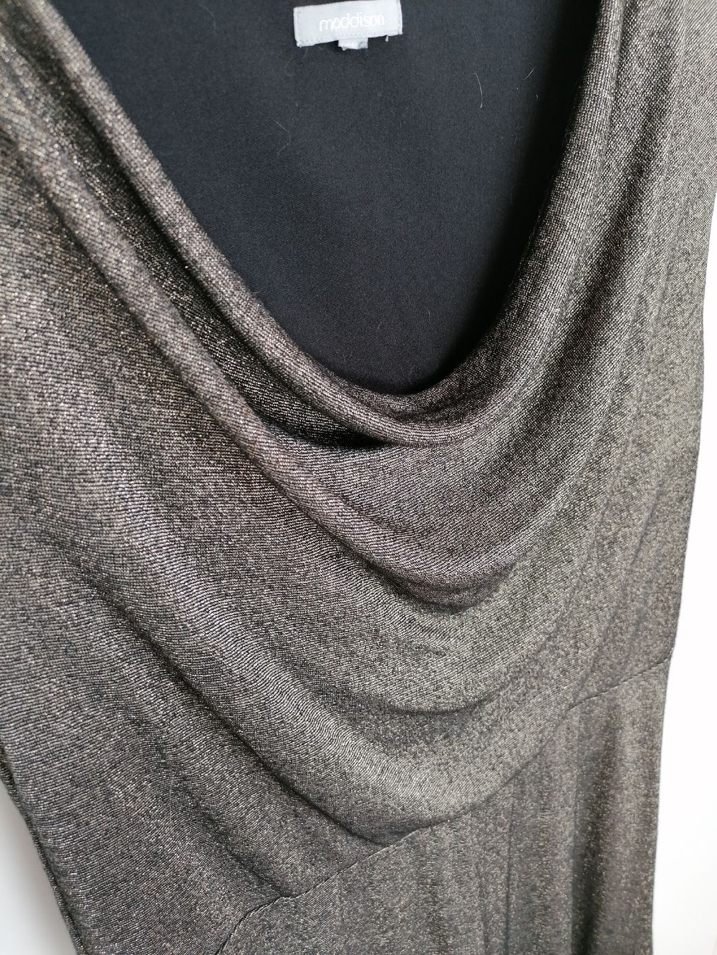 Vestiti: Robe à paillette verte foncée et dorée – Usato da Bretigny-Morrens venduto da solveiga 1