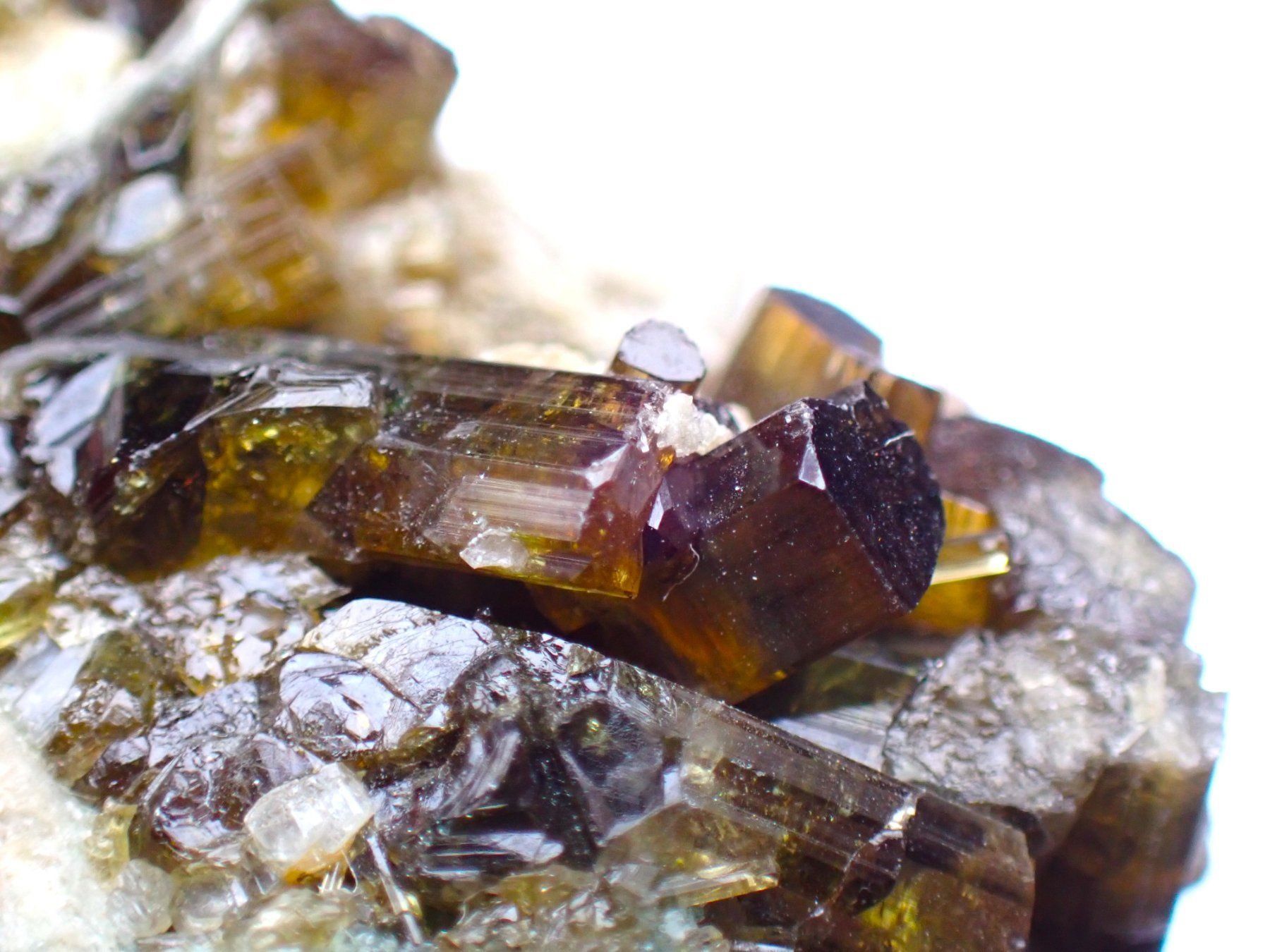 Minerali & Pietre curative: Vesuvianite Bellecombe, Châtillon, Aosta Valley, Italy – Usato da Figino venduto da minshop 3