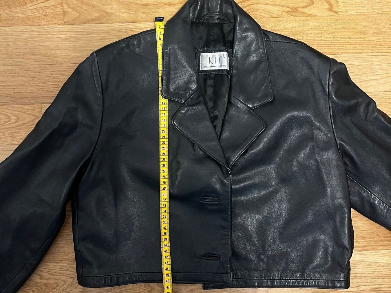 Jacken: Veste courte en cuire noire – Gebraucht aus La Tour-de-Trême von lol_85kj 4