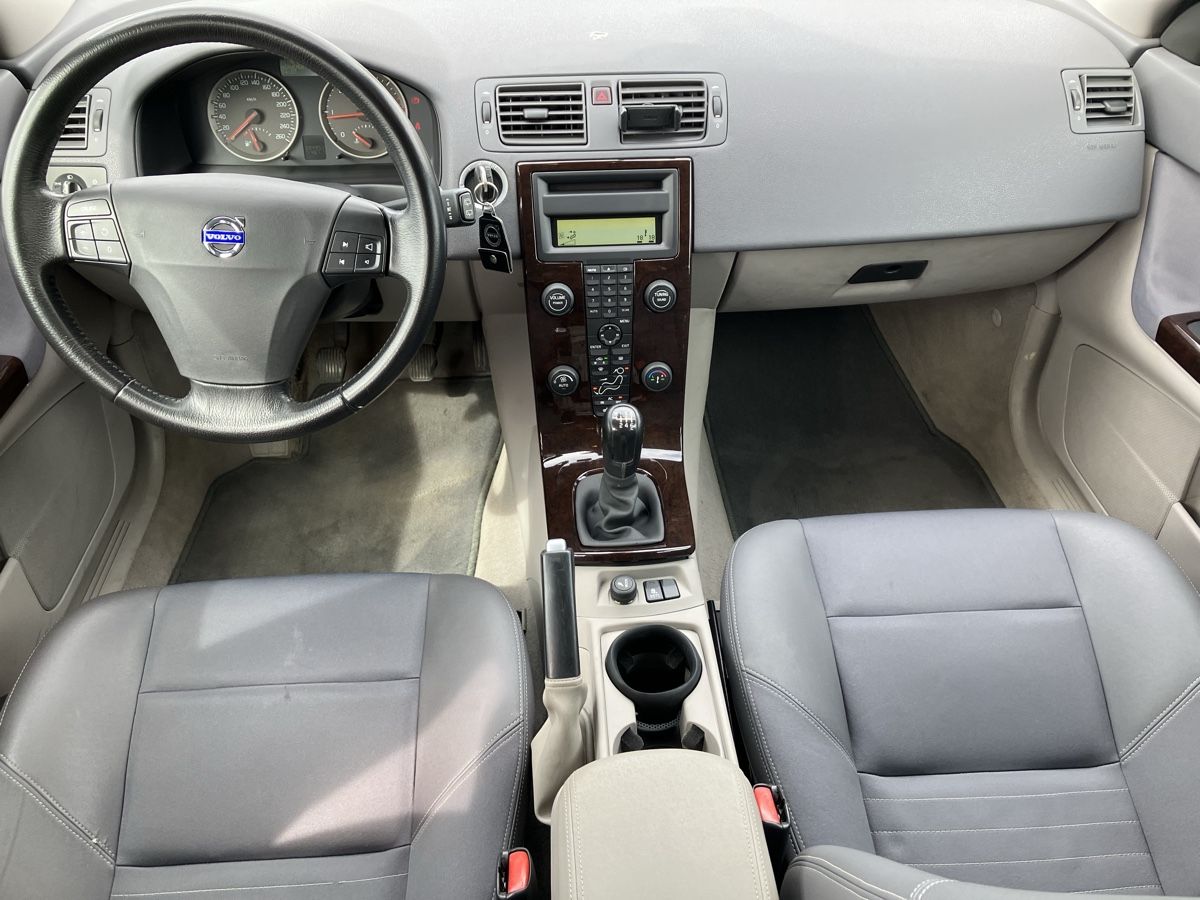 Volvo Automobili: Volvo V50 2.0D – Usato da Zauggenried venduto da Motopesche 3