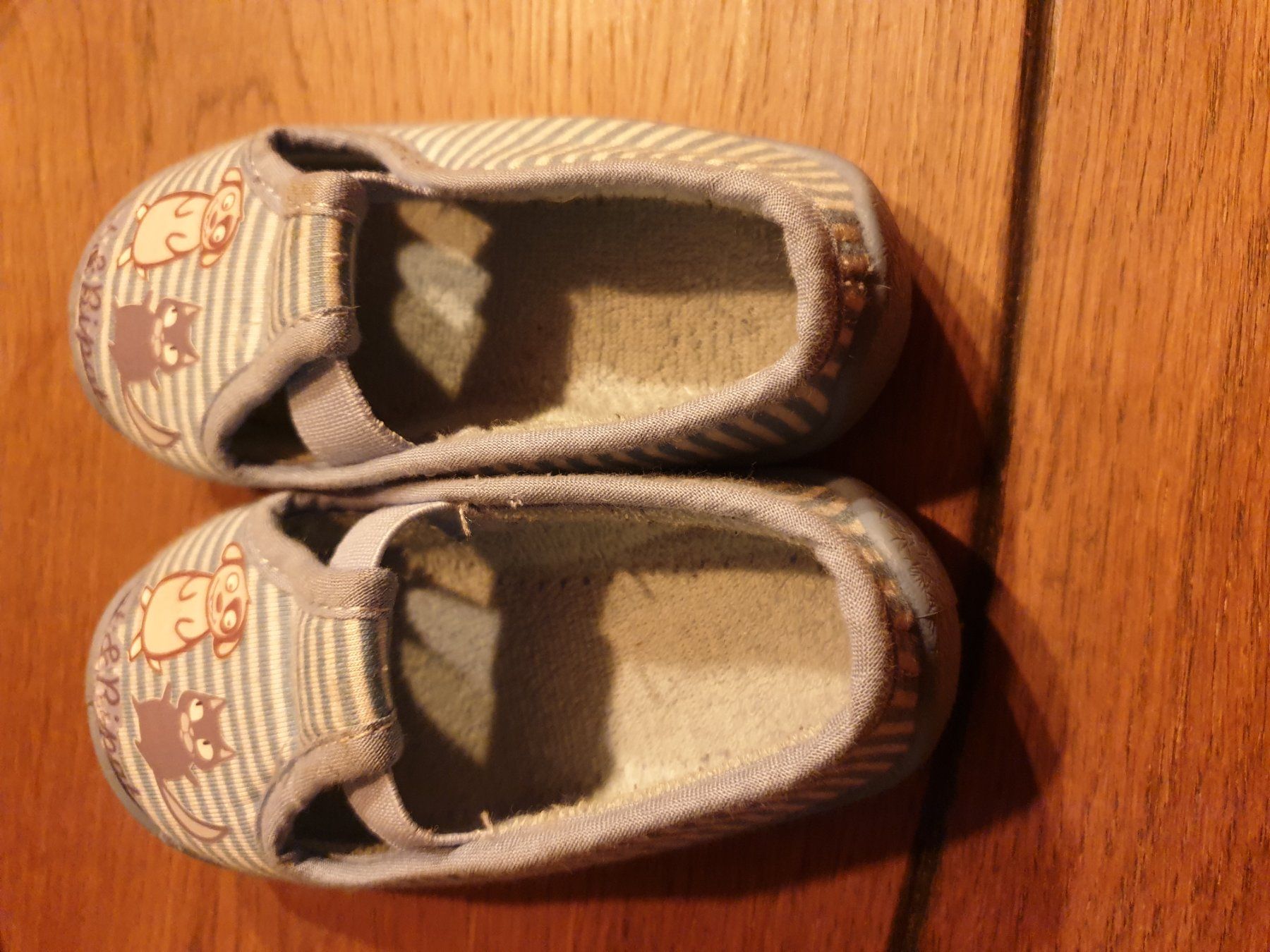 Schuhe für Jungen: Hausschuhe Grösse 21 – Gebraucht aus Reutigen von Easy0807 2