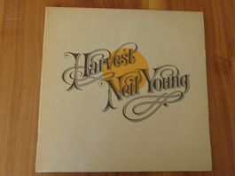 NEIL YOUNG ** HARVEST ** EXCELLENT