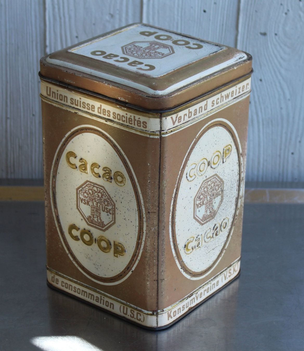 Barattoli: Alte Blechdose Coop Cacao 23cm – Usato da Zürich venduto da Auctionata 4