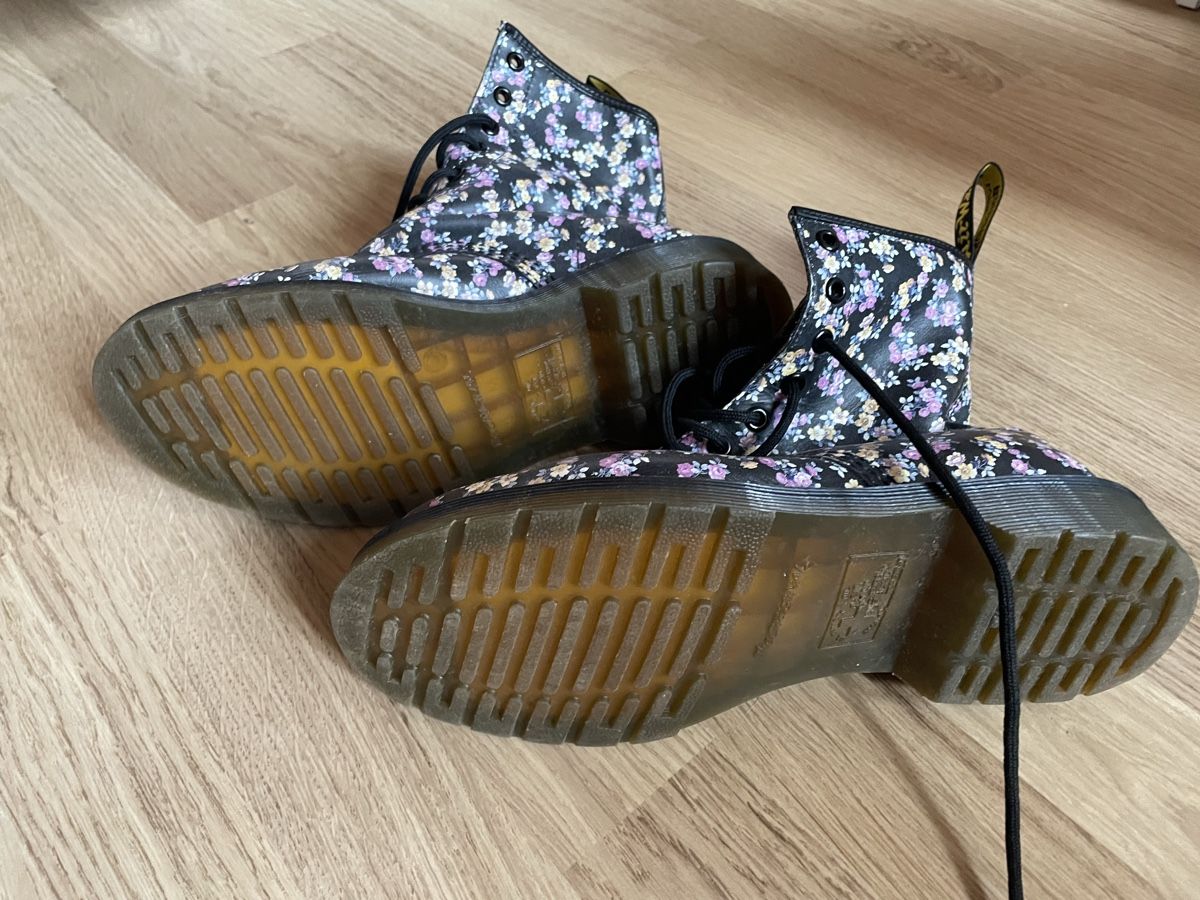 Dr. Martens Damenschuhe: Dic Martens – Gebraucht aus Süderen von Da1910 2