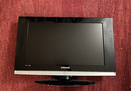 SAMSUNG LCD 27" TV LE27S71B
