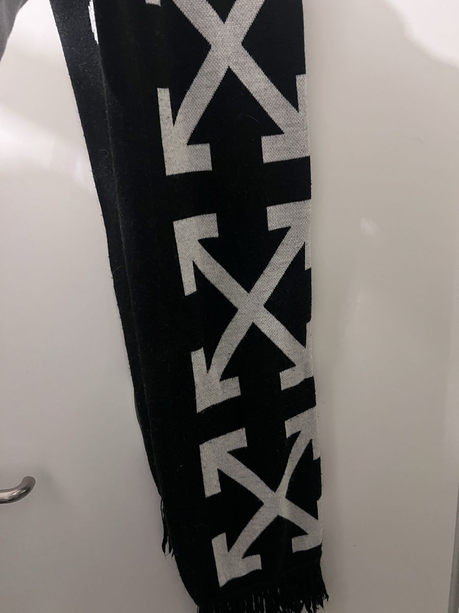 Off-White Foulard & Sciarpe: Off-White Schal – Usato da Langnau am Albis venduto da lop_q92b 2