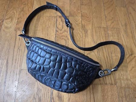 Bauchtasche von Liebeskind