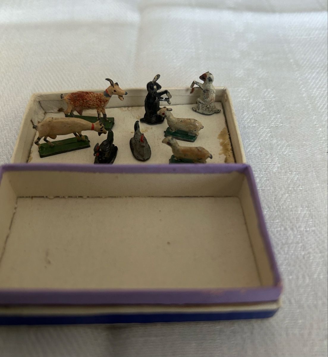 Giocattoli: 8 Antike Miniatur Tierli – Usato da Zumikon venduto da tuna007 2