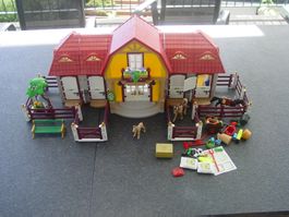PLAYMOBIL Reiterhof 5221und Zubehörset 5227 Pferdekoppel