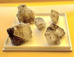 Mineralien Sammelset 4 Stufen. Dolomit, Quarz, Anatas, Magne