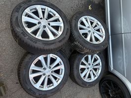 Nissan Sommerräder 17x7J mit ESA Tecar 215/60R17