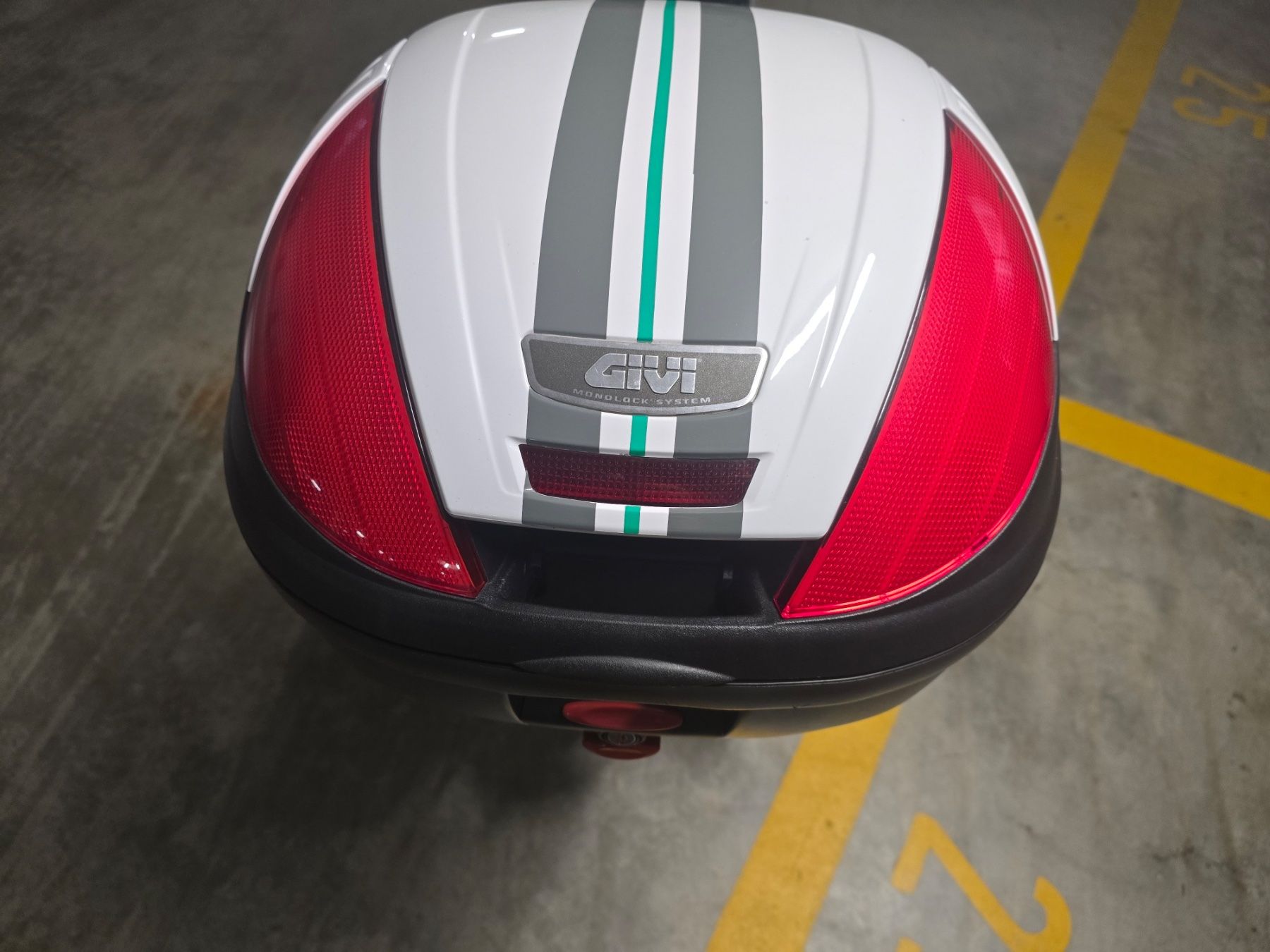 Yamaha Scooter: Yamaha XC 125  Vity  weiss *** – Usato da Zürich venduto da Fifa 4