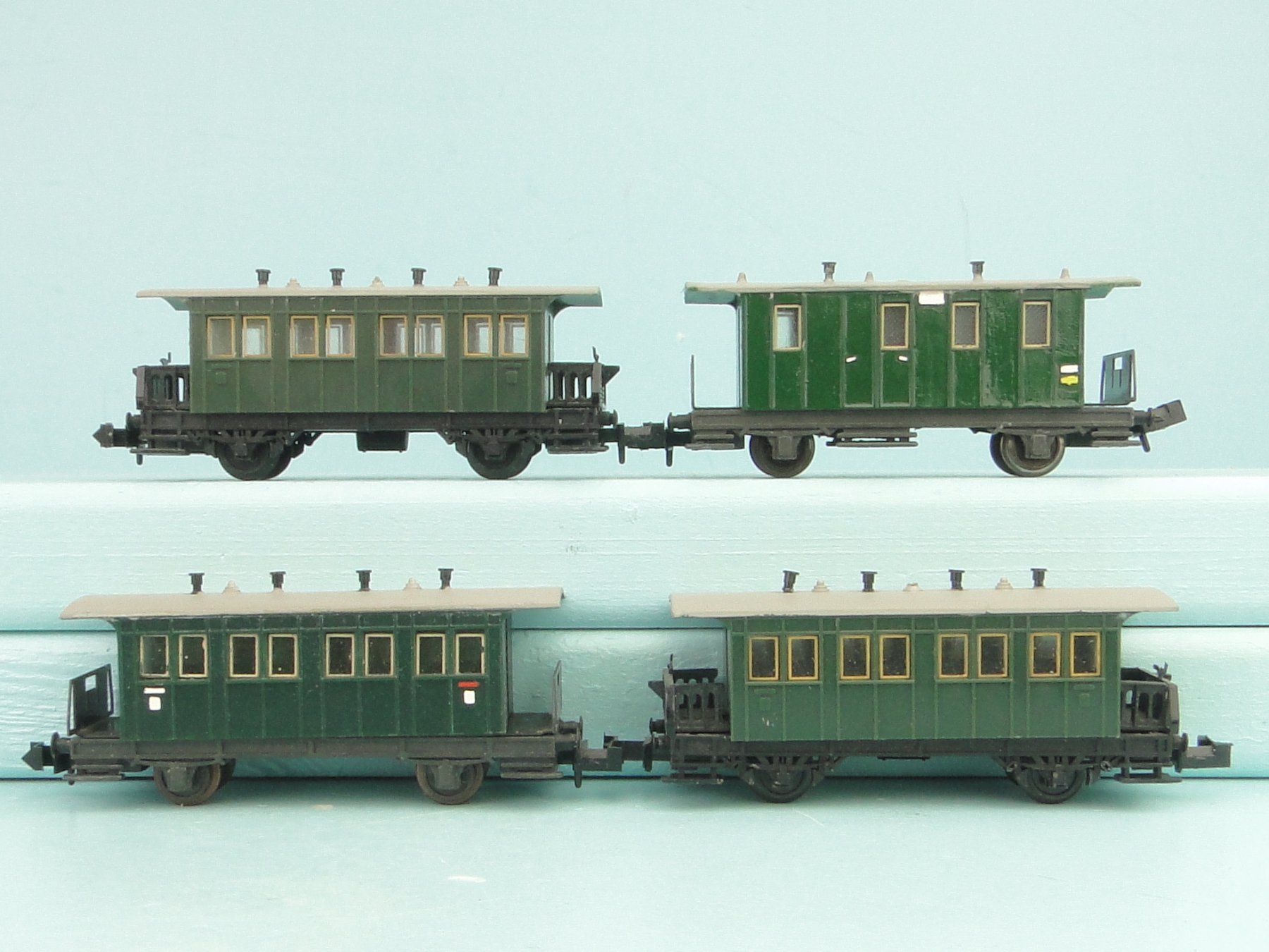 Trix Modellini di ferrovie: Minitrix 4 X  Länderbahn Wagen – Usato da Bülach venduto da Albitrain