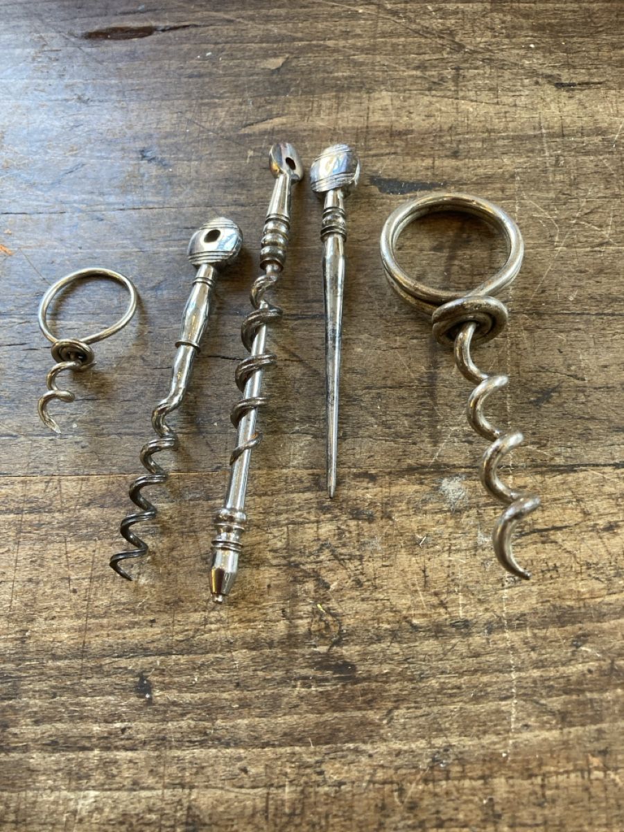 Apribottiglie & Tappi per chiusura: Flaschenöffner speziell klein 5 Ex – Usato da Zürich venduto da Mueschelmau