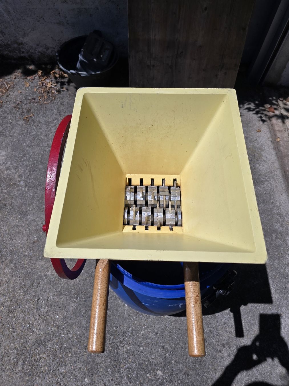 Appareils de cuisine: Obstmühle ca.30x30x24 – D'occasion à Müllheim-Dorf par 207mo 1