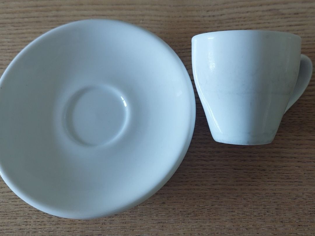 Tazze: Kaffe, Espressotassen mit Unterteller – Usato da Adlikon b. Andelfingen venduto da Kraemse