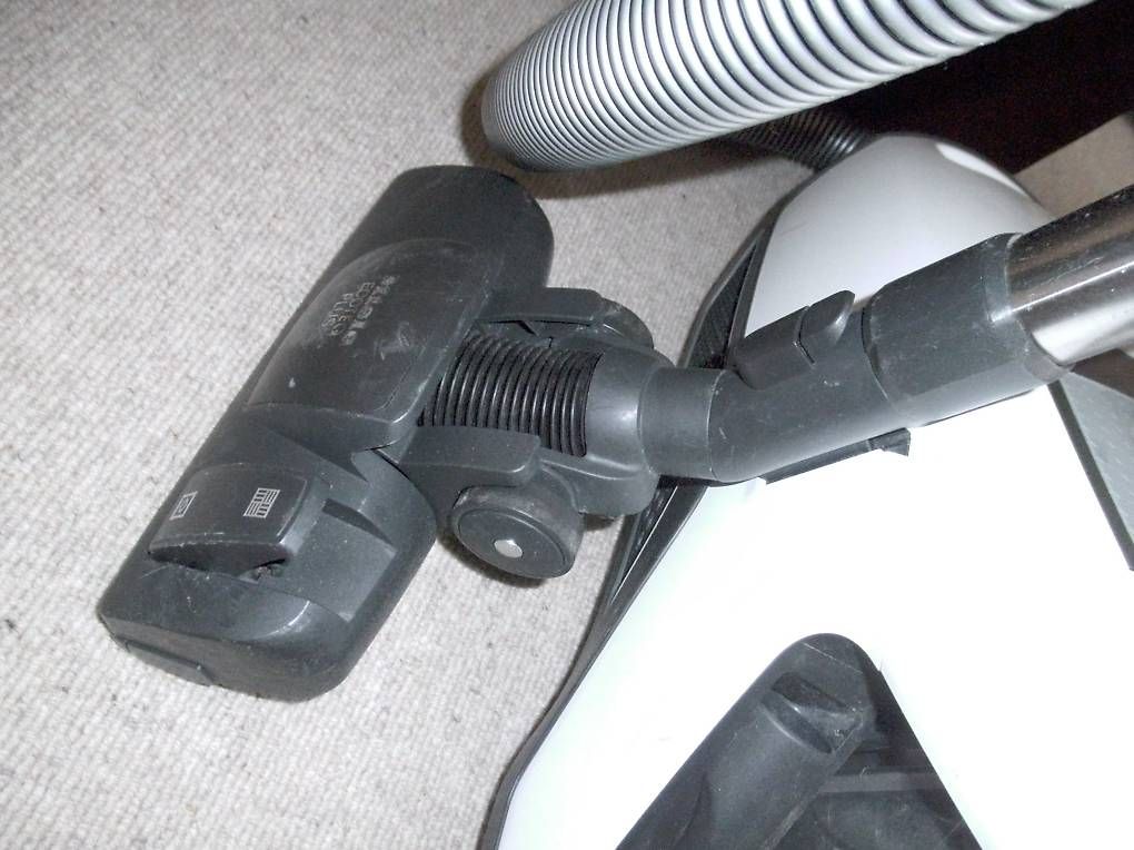 Aspirapolveri & Accessori: Aspirateur Miele sans sac – Usato da La Conversion venduto da Bloublou 3