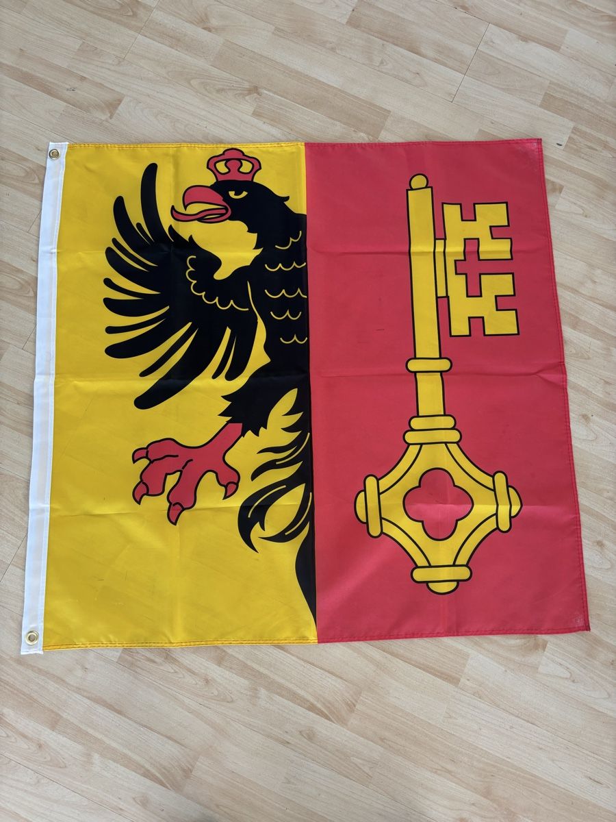 Fahnen: Genfer Fahne, 90 x 90cm – Gebraucht aus Witterswil von Bysser
