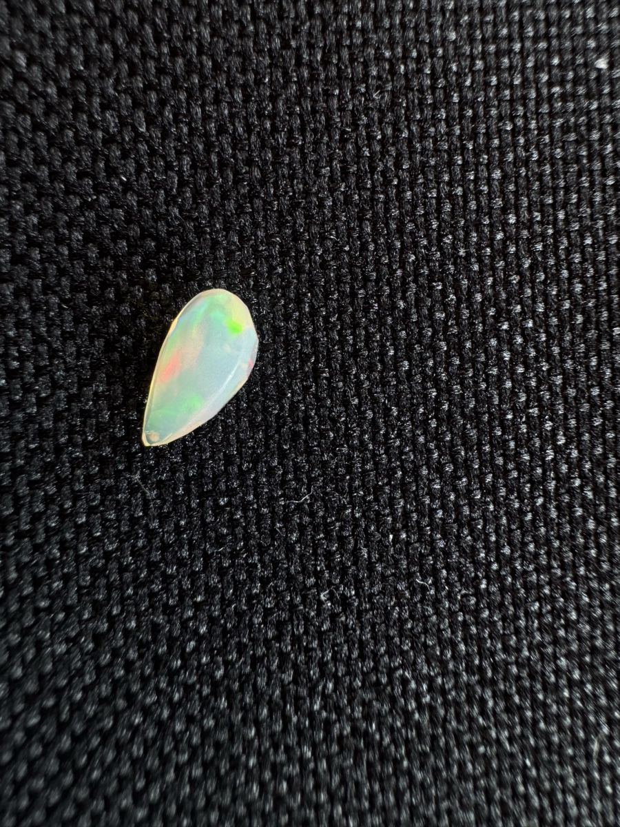Pierres précieuses: Äthiopischer Opal 0.85ct – Neuf avec emballage d'origine à Wängi par Horus90 2