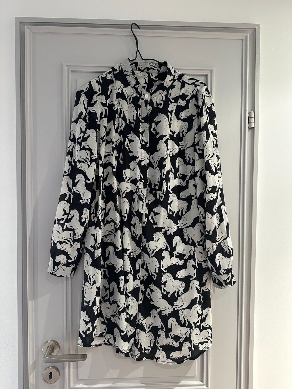 Vestiti: Luftiges Hemdblusenkleid, Gr 38, Semitransparent – Usato da Genève venduto da and_nv8c